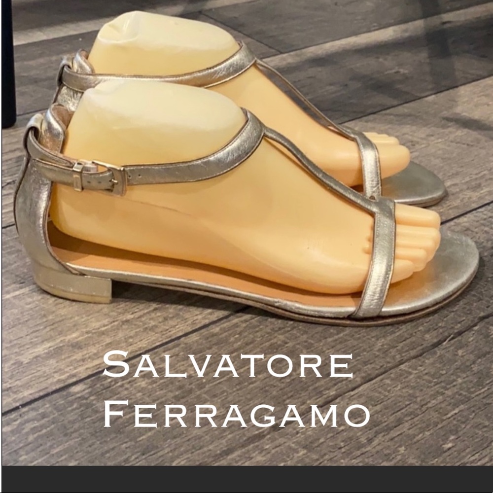 Auth Salvatore Ferragamo leather sandals 9.5 B